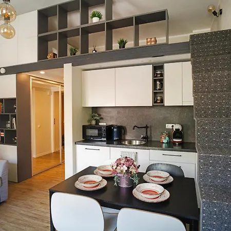 Cozy Loft Next To Main Station Apartment *