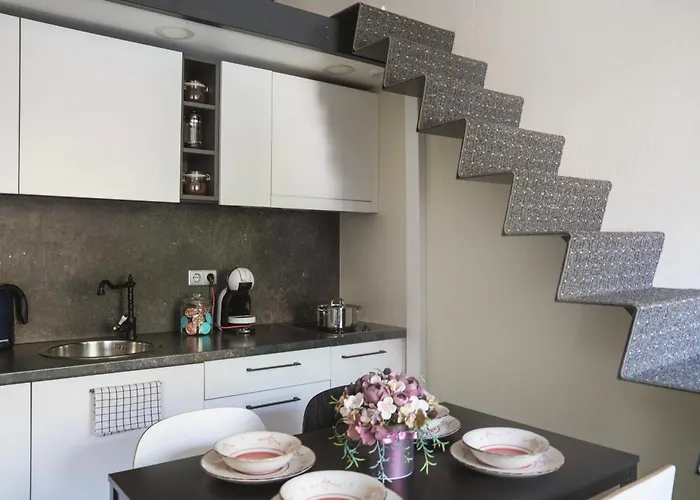 Cozy Loft Next To Main Station